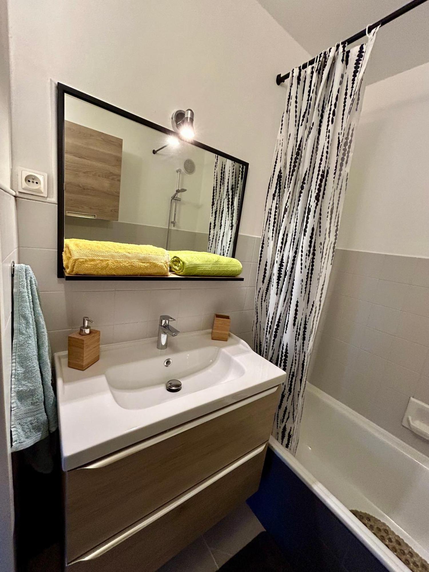 Cocoon Vue Mer ☆ En Face Du Port De Golfe-Juan ☆ Экстерьер фото